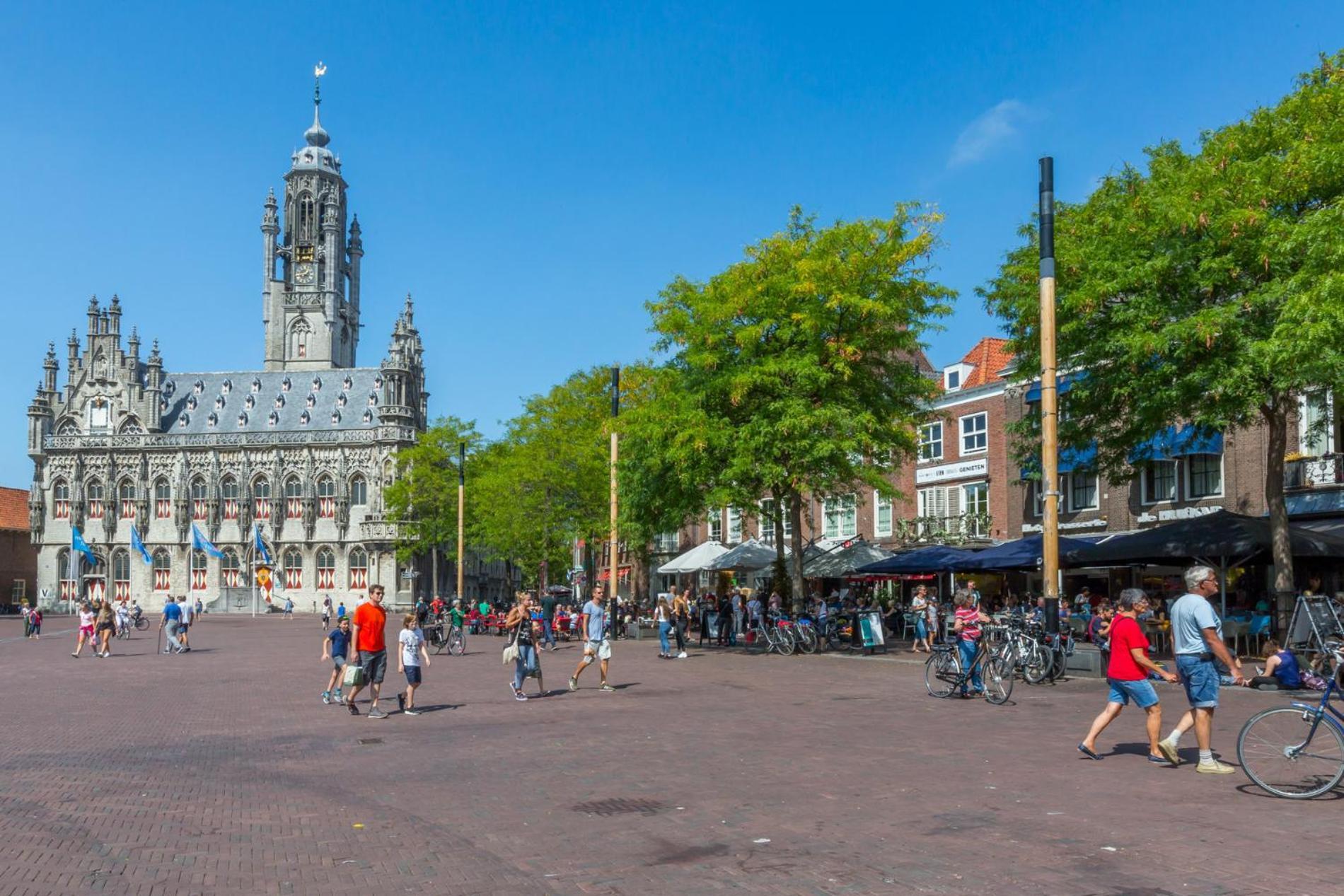 Appartement Sfeervolle Monumentale Woning, In Het Centrum